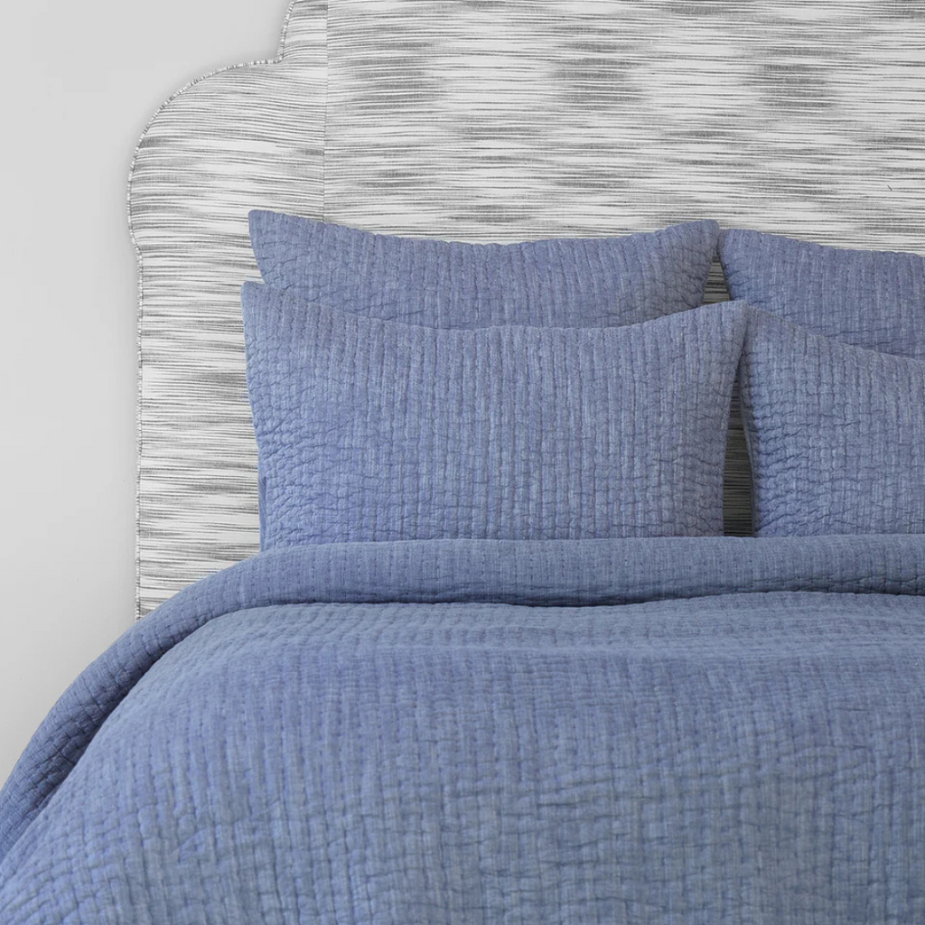 VIVADA INDIGO WOVEN QUILT