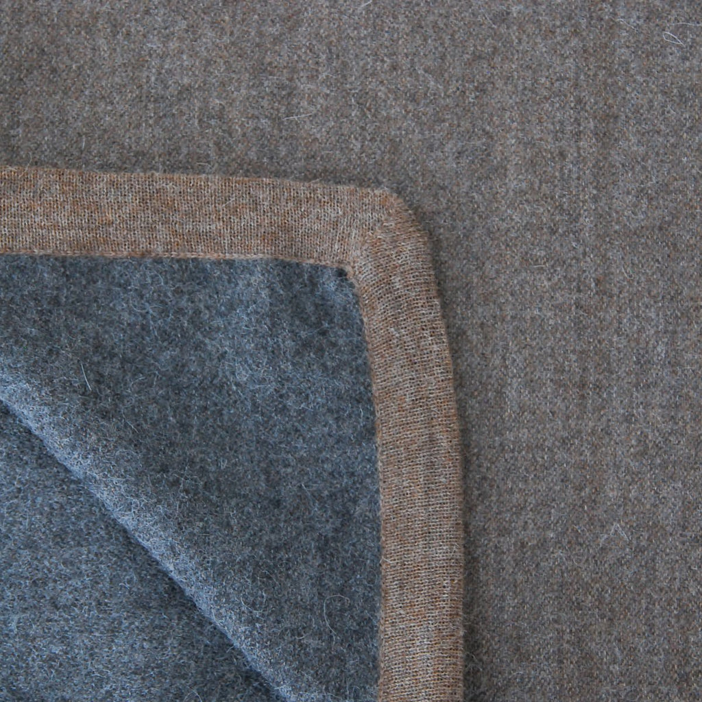 Hugo Blanket