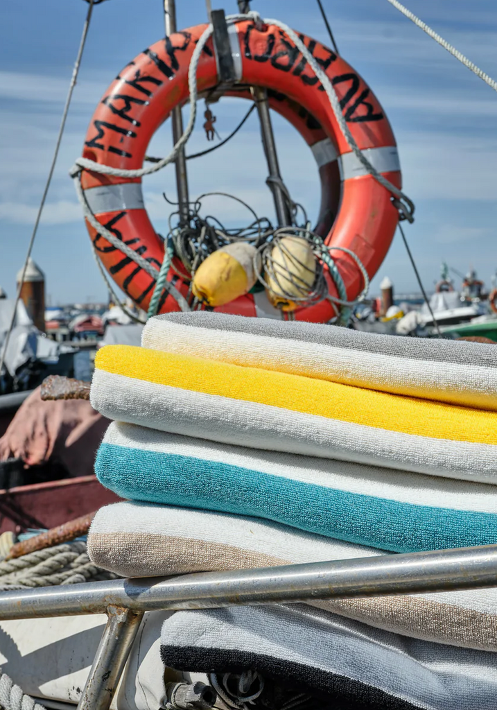 PRADO BEACH TOWEL